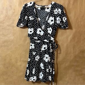 Urban Outfitters | Jocelyn Floral Printed Wrap Dress Mini Retro Size S